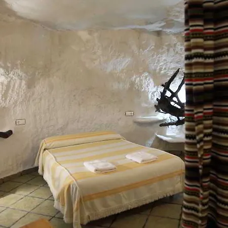 Cuevas La Atalaya