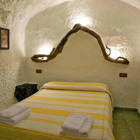 Cuevas La Atalaya *