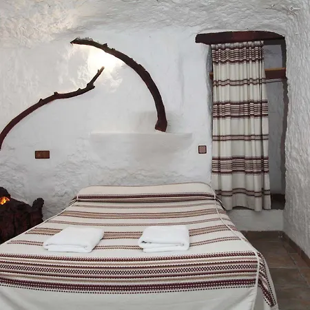 Cuevas La Atalaya Apartment Huescar